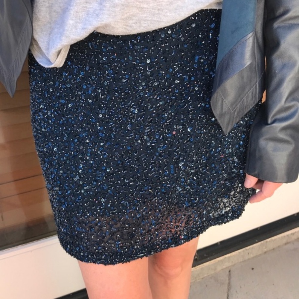 HAUTE HIPPIE Navy Basic Junk Beaded Mini Skirt - Picture 6 of 8